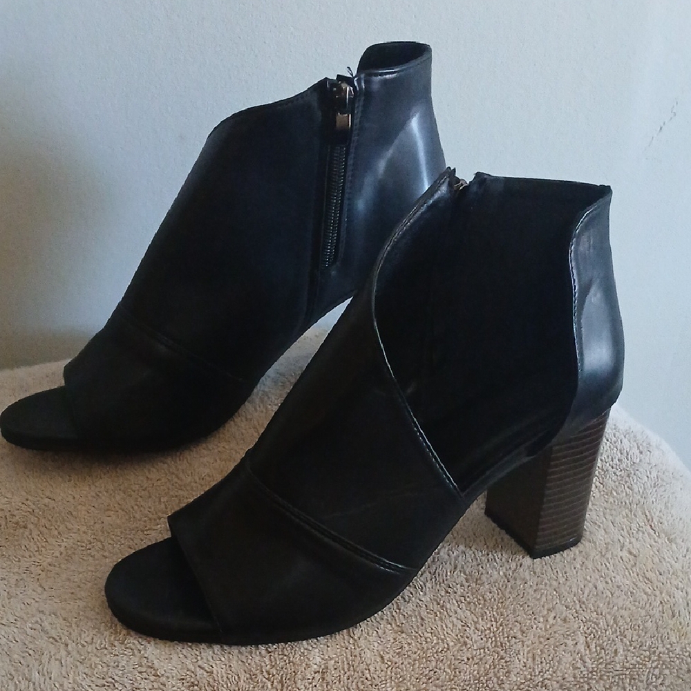 Elegant Black Women's Heeled Shoes